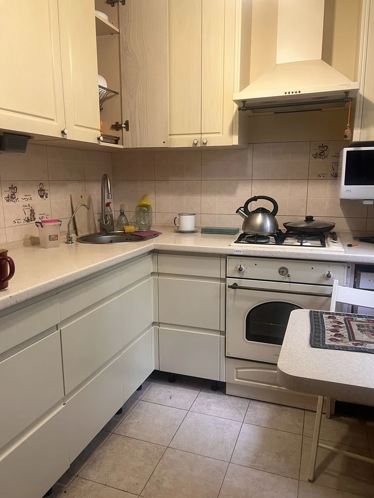 Продам 3км.из.кв. Бавария(35000)