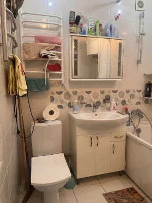 Продам 3км.из.кв. Бавария(35000)