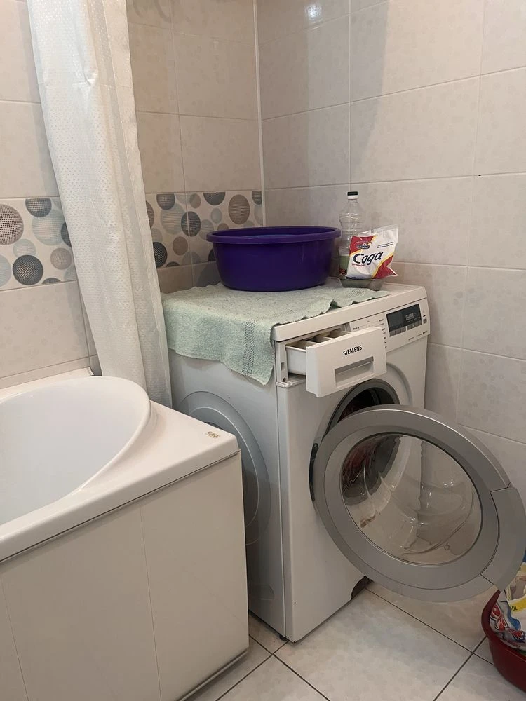 Продам 3км.из.кв. Бавария(35000)