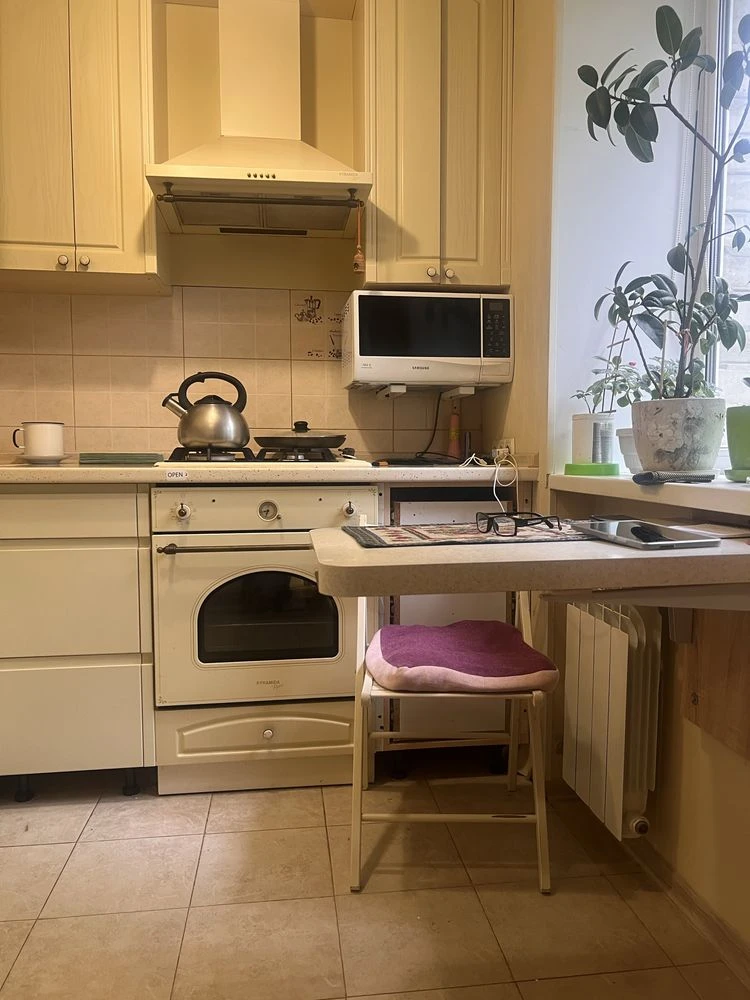Продам 3км.из.кв. Бавария(35000)