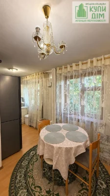 Продаж 3-х кімнатної квартири.