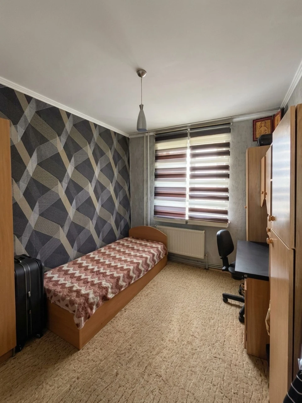 Продаж 3-кімнатної квартири 65 м² вул. Героїв України Д