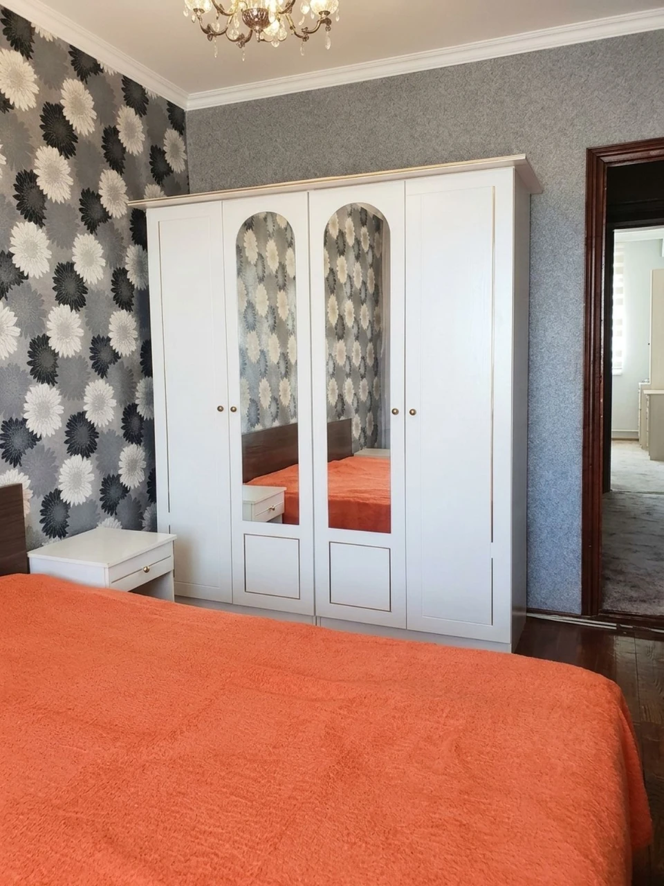 Продаж 3-кімнатної квартири 65 м² вул. Героїв України Д