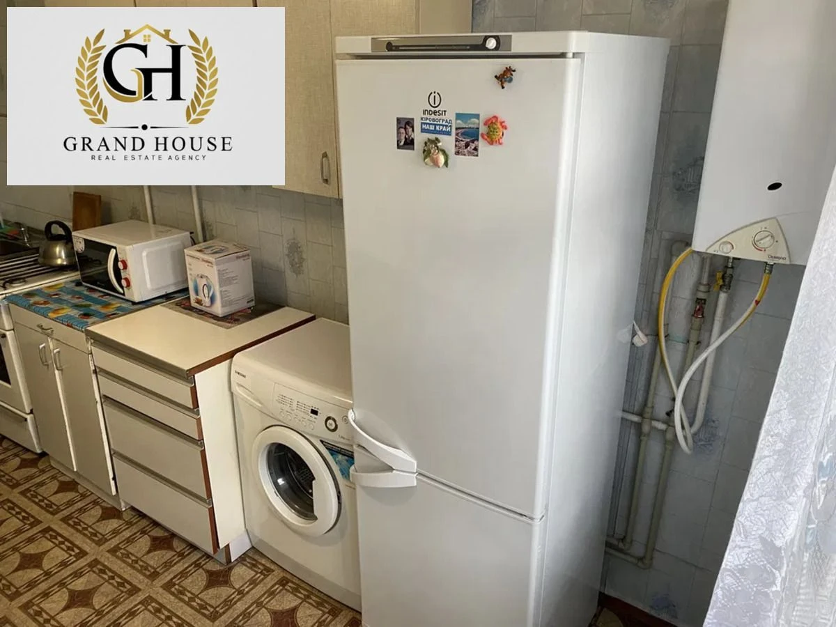 Продам 3-и кімнатну квартиру с.Гірниче.