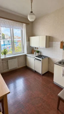 Продаж ексклюзивної 2 кімнатної квартири в центрі у будинку