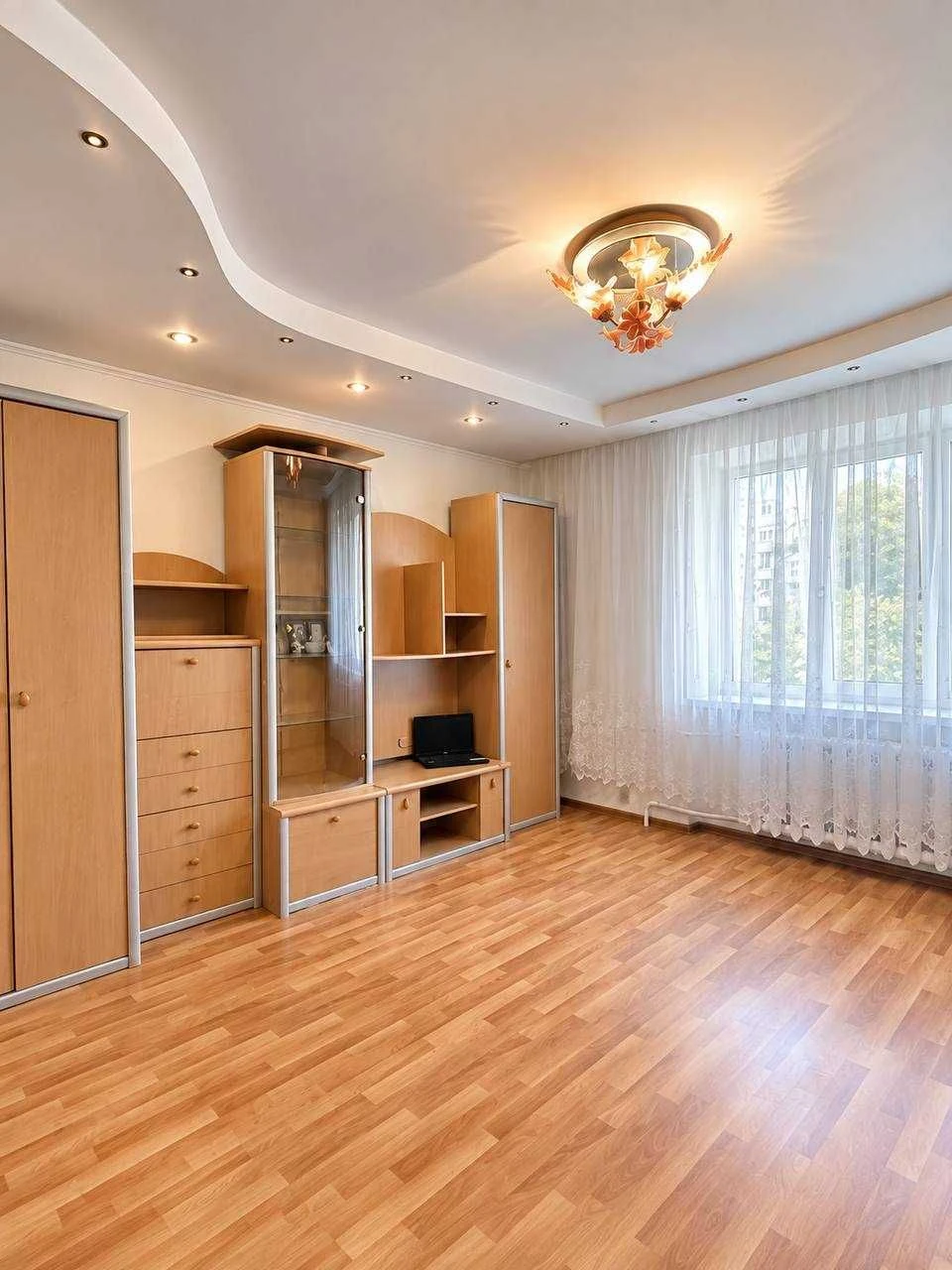 Продаж 2-кімнатної квартири на вул. Руській — поруч із ТРЦ «