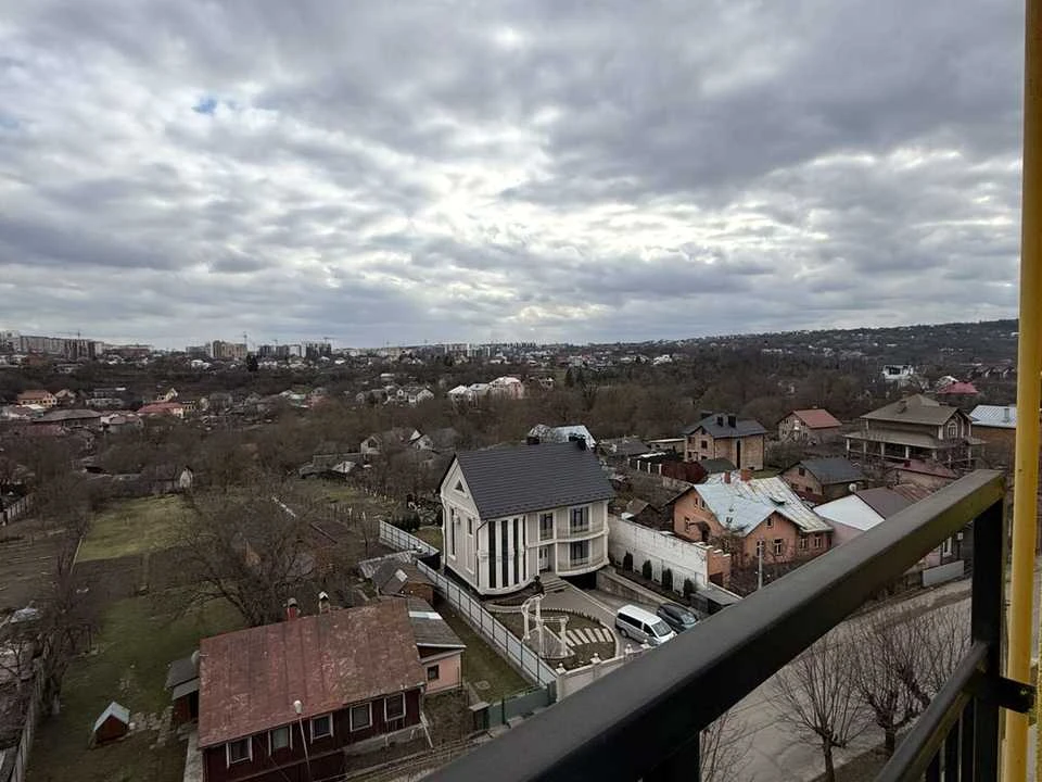 Квартира. Чернівці, Корнелія Дзержика вул.