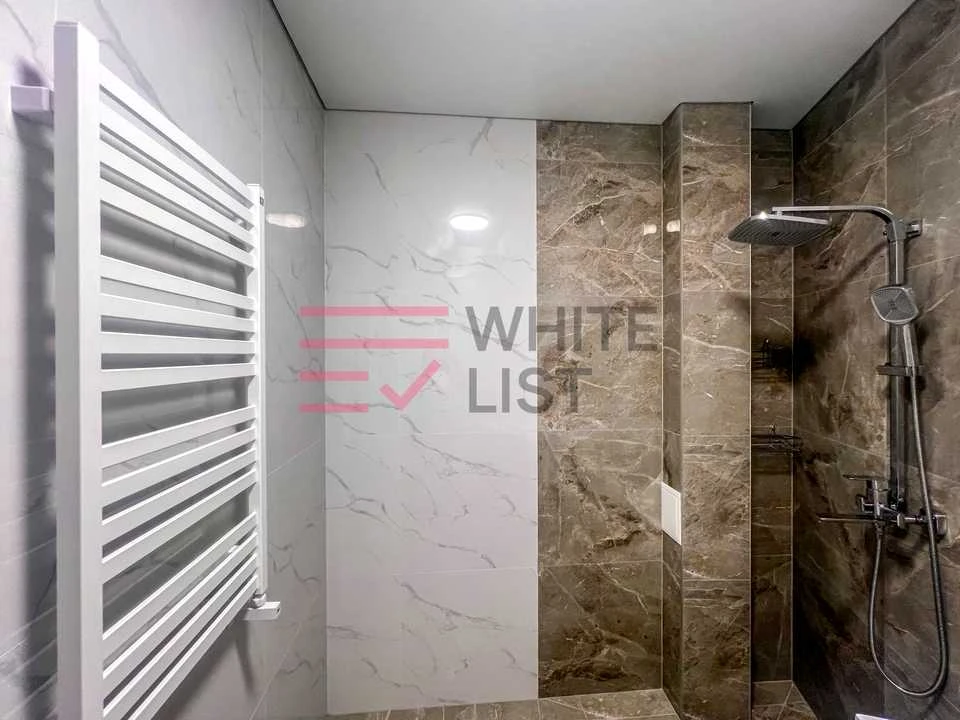 Квартира. Чернівці, Леоніда Каденюка вул.