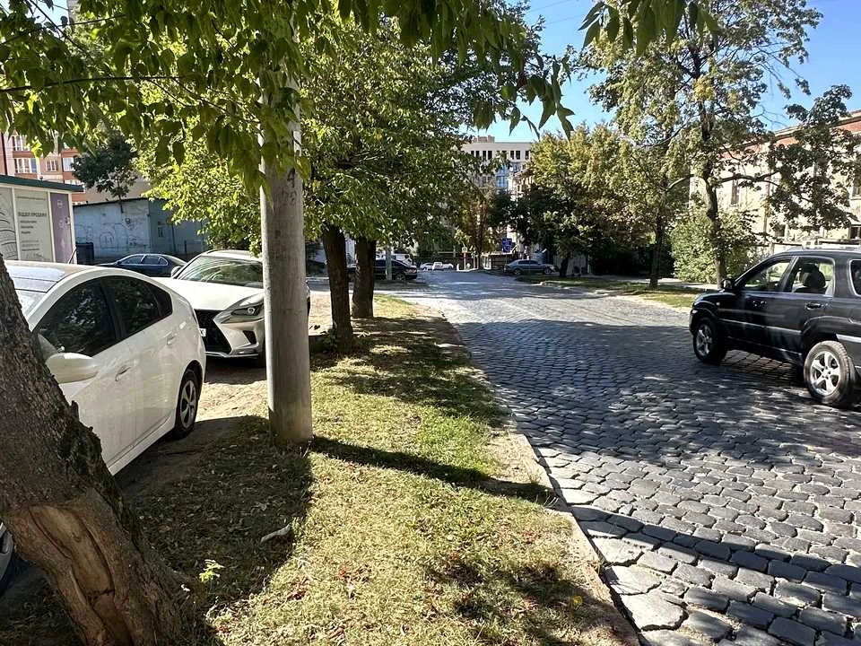 Квартира. Чернівці, Героя України Олександра Щербанюка вул.