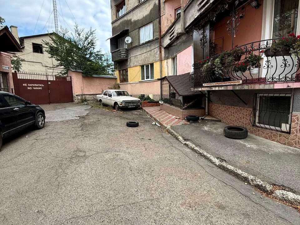 Квартира. Чернівці, Дюссельдорфська вул.