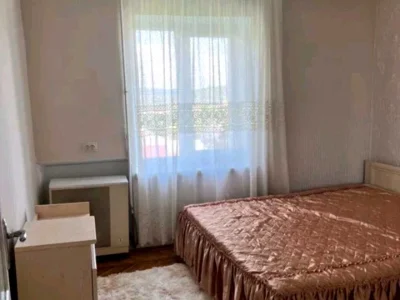 Квартира. Чернівці, Шкільна вул.