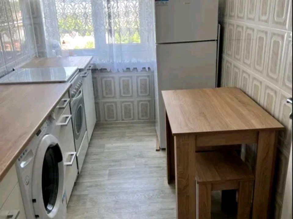 Квартира. Чернівці, Шкільна вул.