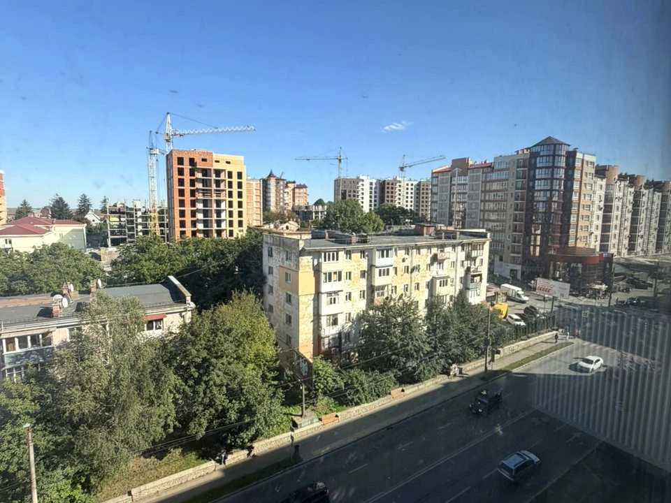 Квартира. Чернівці, Героїв Майдану вул.
