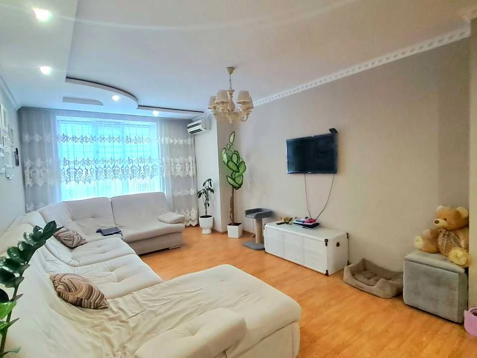 Квартира. Чернівці, Алмазова вул.