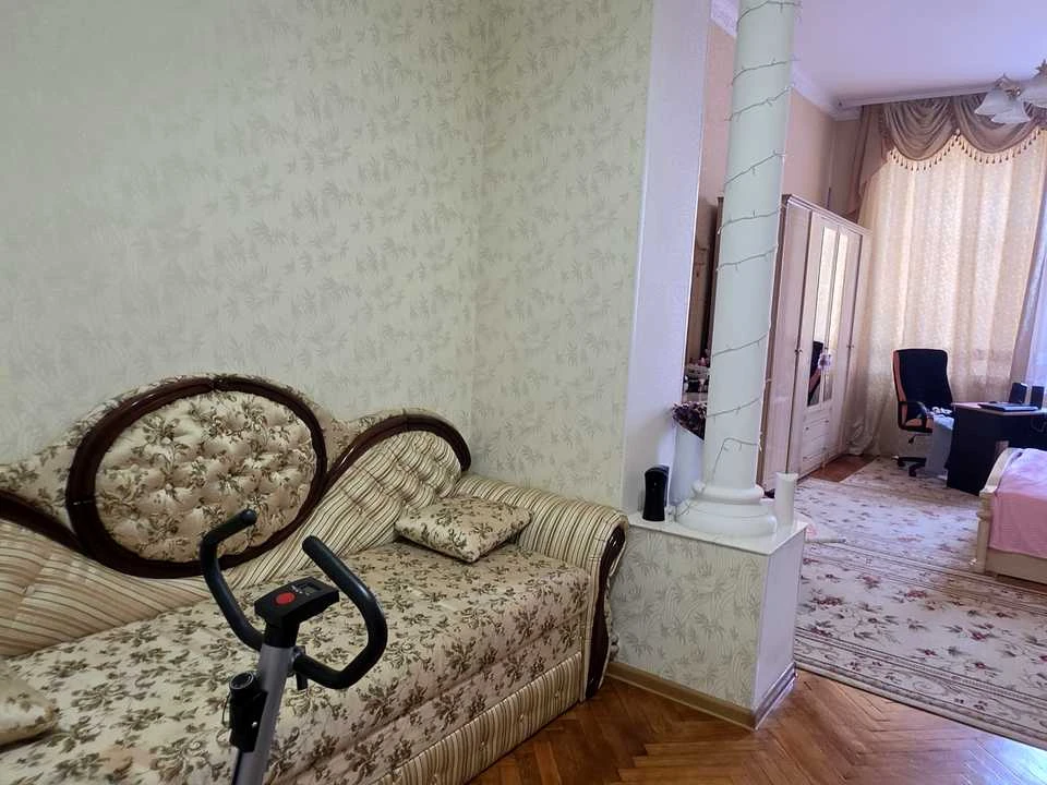 Квартира. Чернівці, Марії Заньковецької вул.