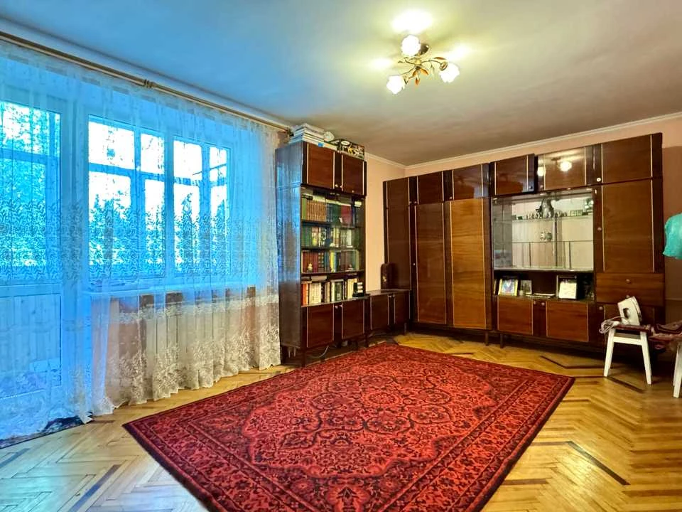 Квартира. Чернівці, Луцька вул.