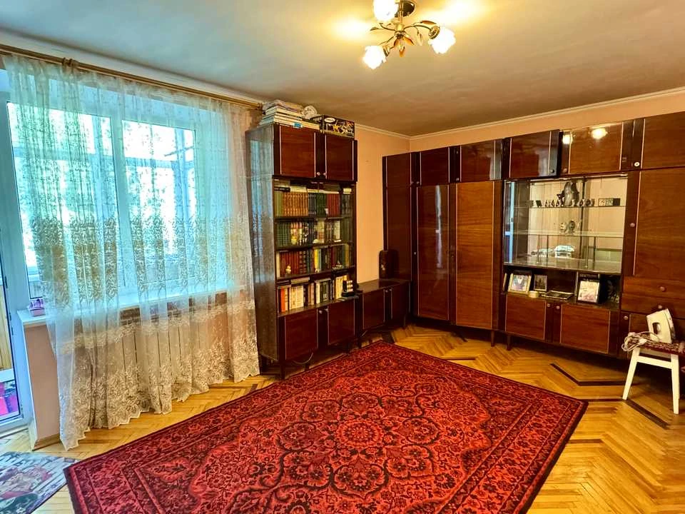 Квартира. Чернівці, Луцька вул.