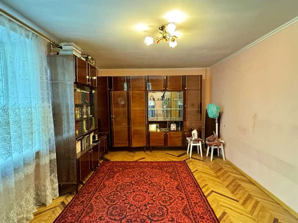 Квартира. Чернівці, Луцька вул.