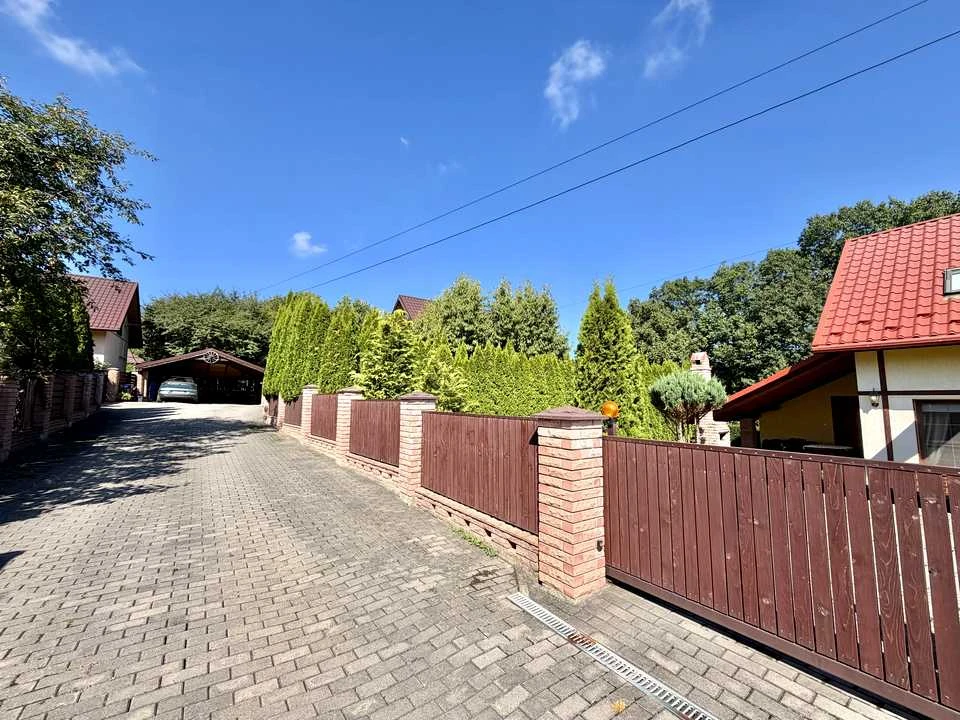 Будинок. Чернівці, Романця