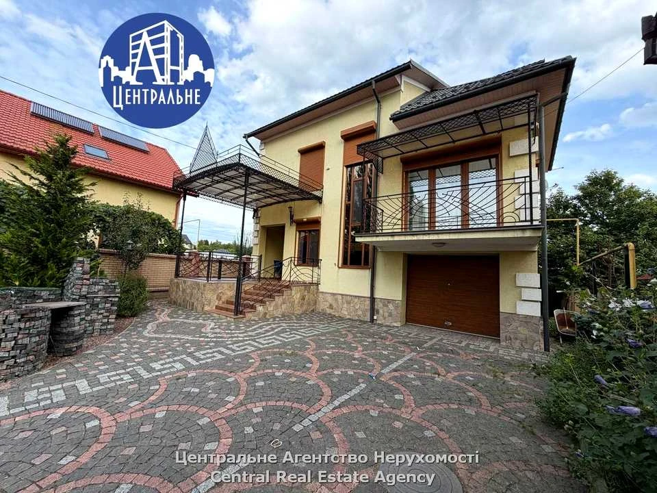 Будинок. Чернівці, Учительська вул.