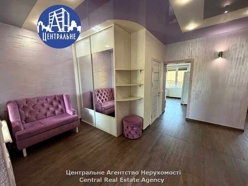 Будинок. Чернівці, Учительська вул.