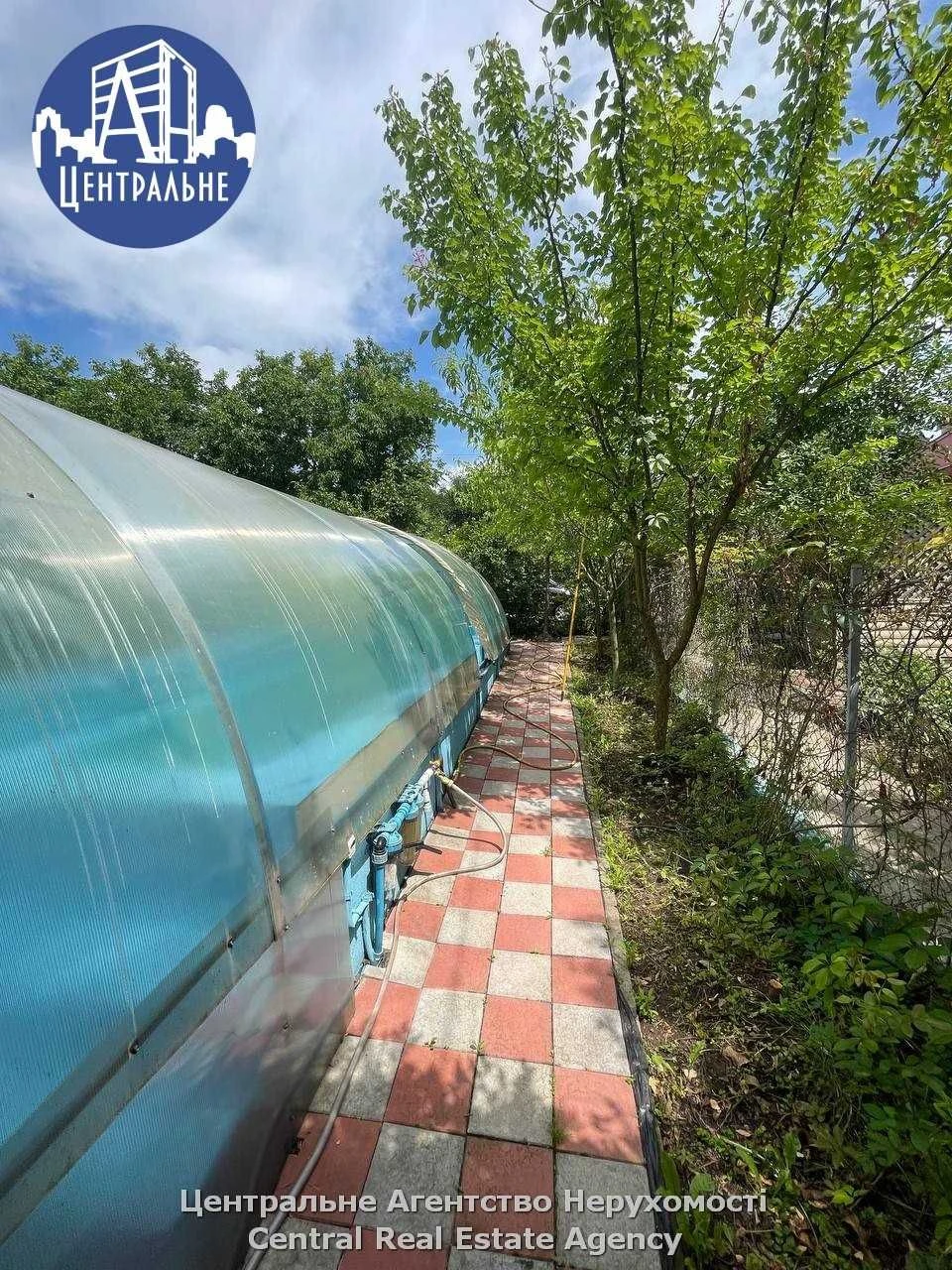 Продається дачний будинок якісної побудови