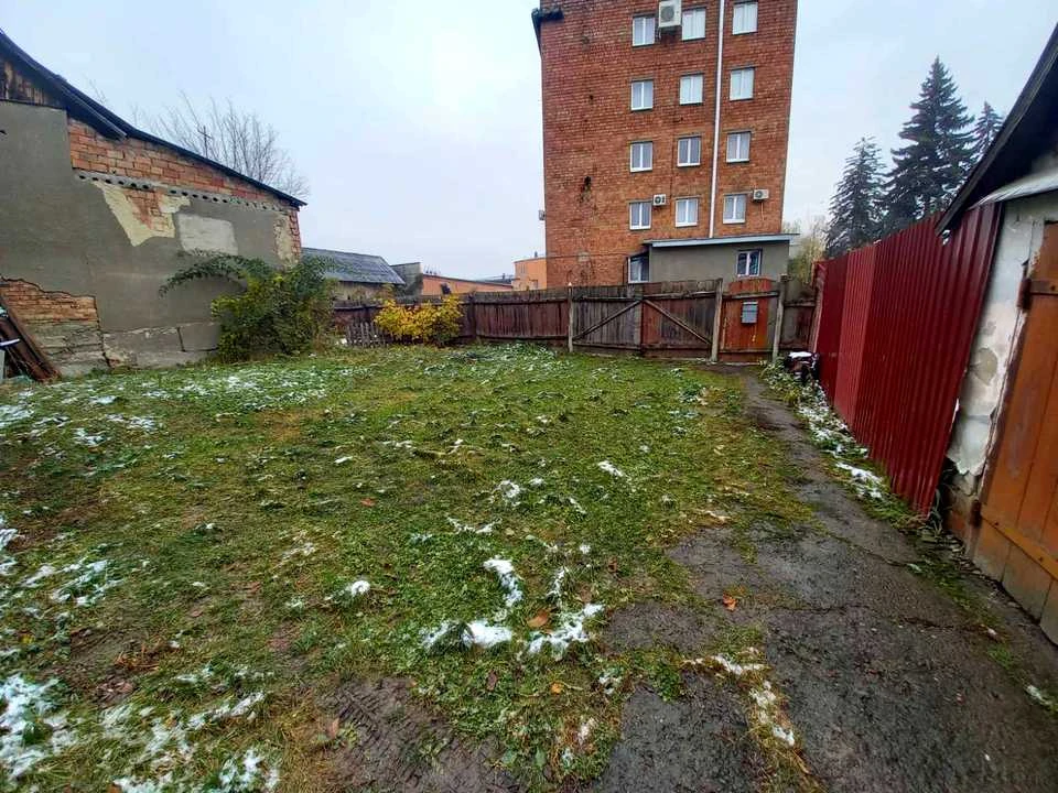 Ділянка. Чернівці, Руська