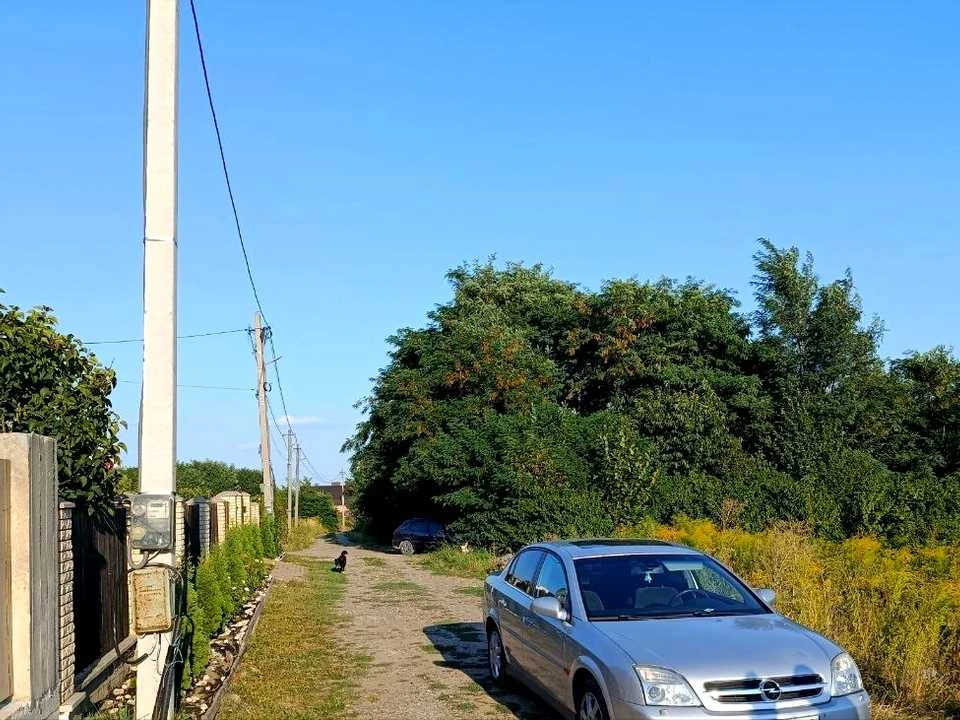 Ділянка. Чернівці, Краєвидна вул.