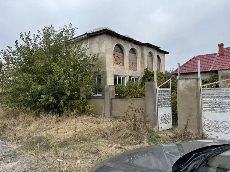 Продам дом на Ленпоселке 6 сот земли все документы
