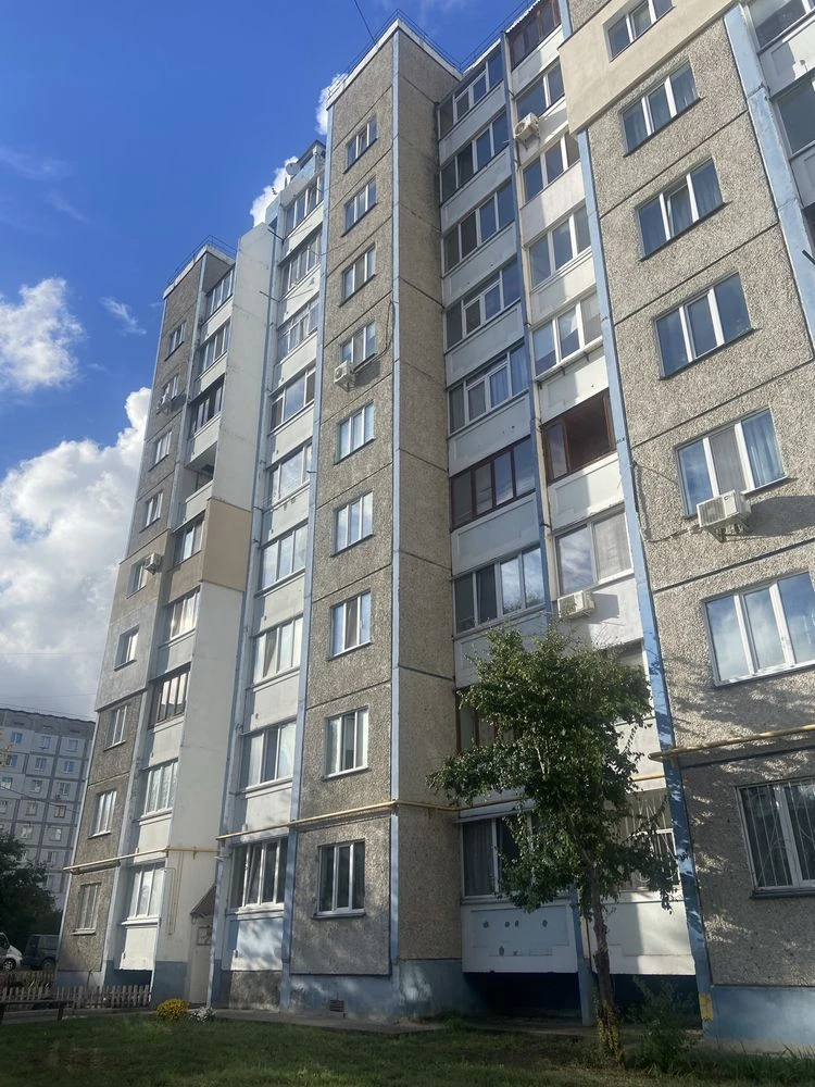Продам 1 кім. 6/9 вул. Єськова