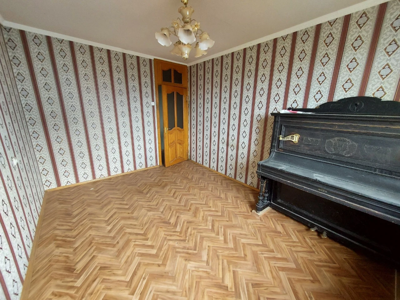 3-х ком.кв. 64.3 кв.м  пр.Аэрокосмический,49а. метро Спортив