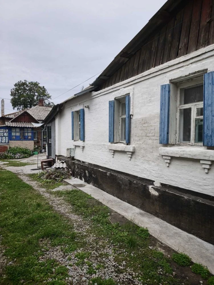 Частина будинку , дві кімнати
