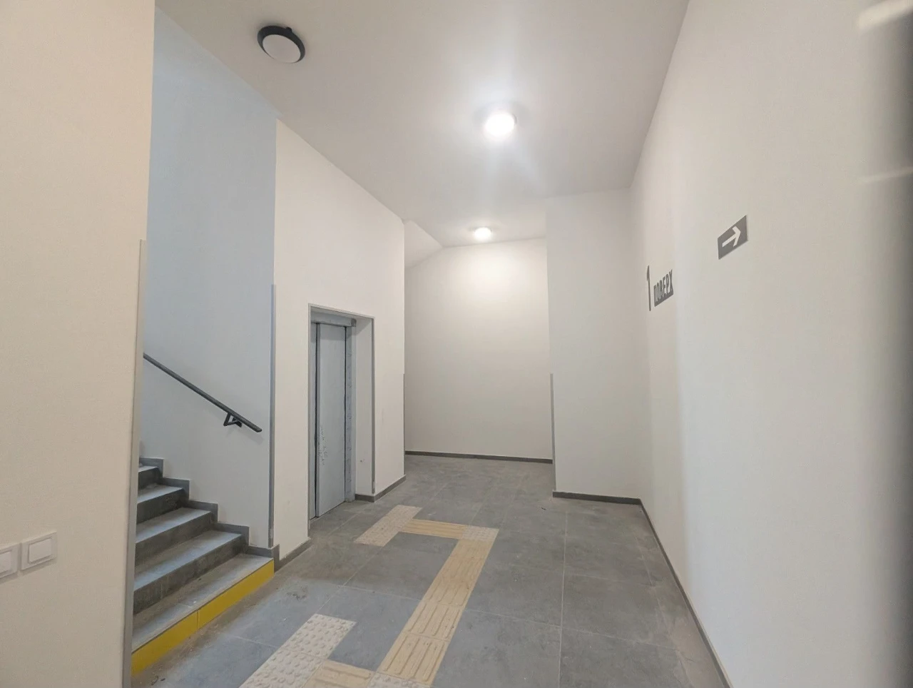 Продаж 1-кімнатної квартири 44 м.кв., вул. Козельницька
