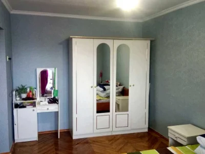Квартира. Київ, Святошинський пров.