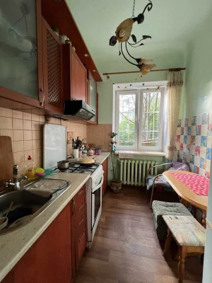 ПРОДАЖ! 2 км квартира! Вул. Острограцьких!