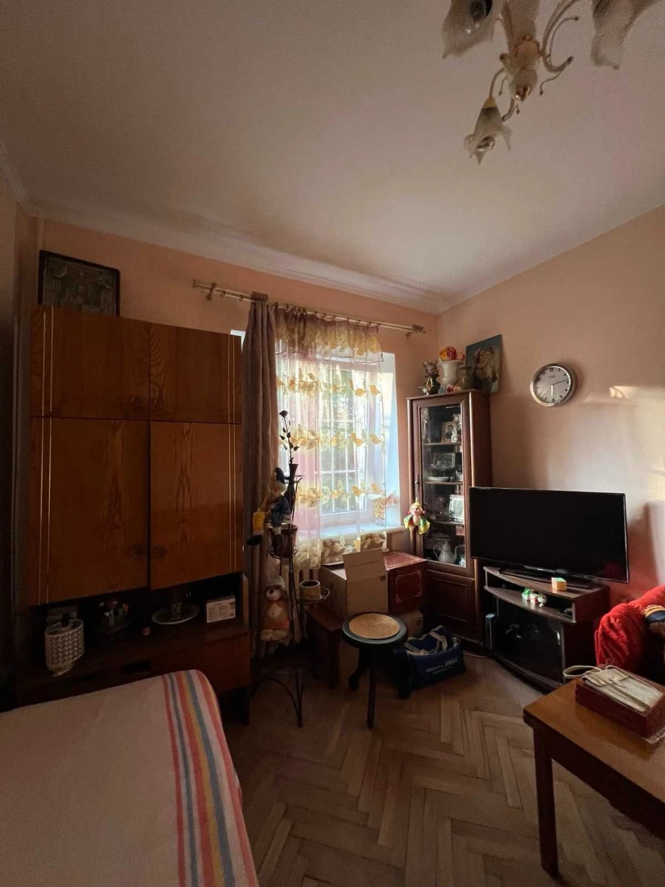 ПРОДАЖ! 2 км квартира! Вул. Острограцьких!