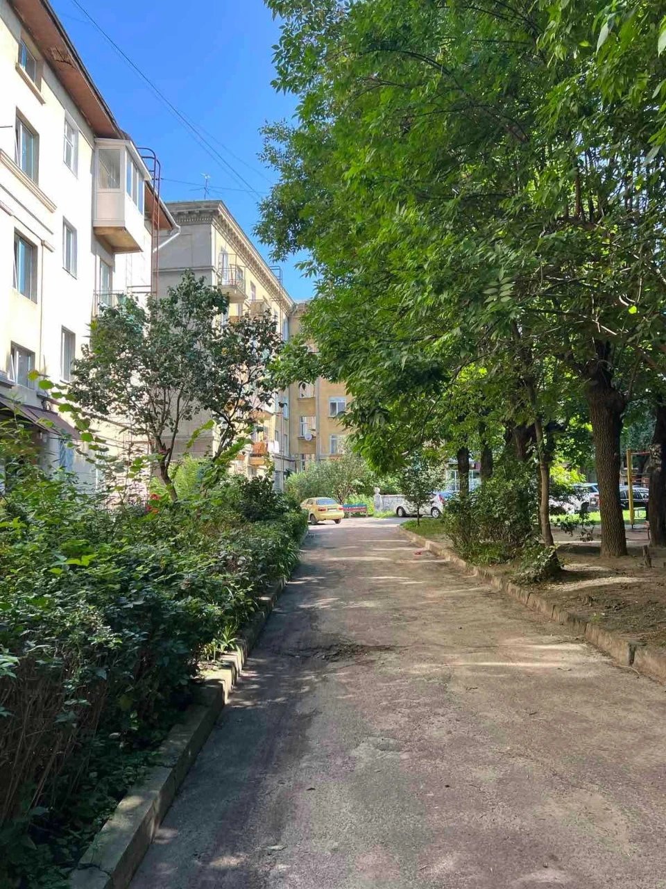 ПРОДАЖ! 2 км квартира! Вул. Острограцьких!