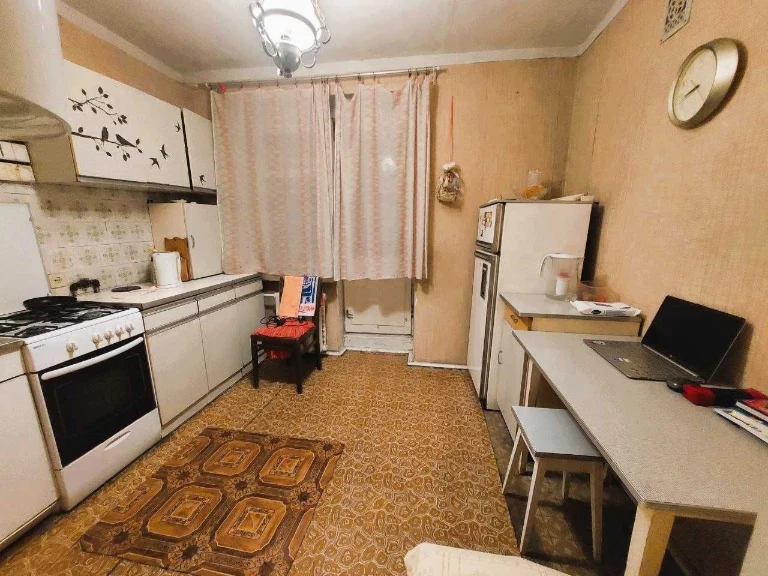 ‼️ продаж 4-х кімнатна .Довбуша 6а. Ближній центр.