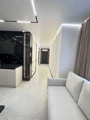 Продаж 2 км квартири в сучасному ЖК поруч з озером
