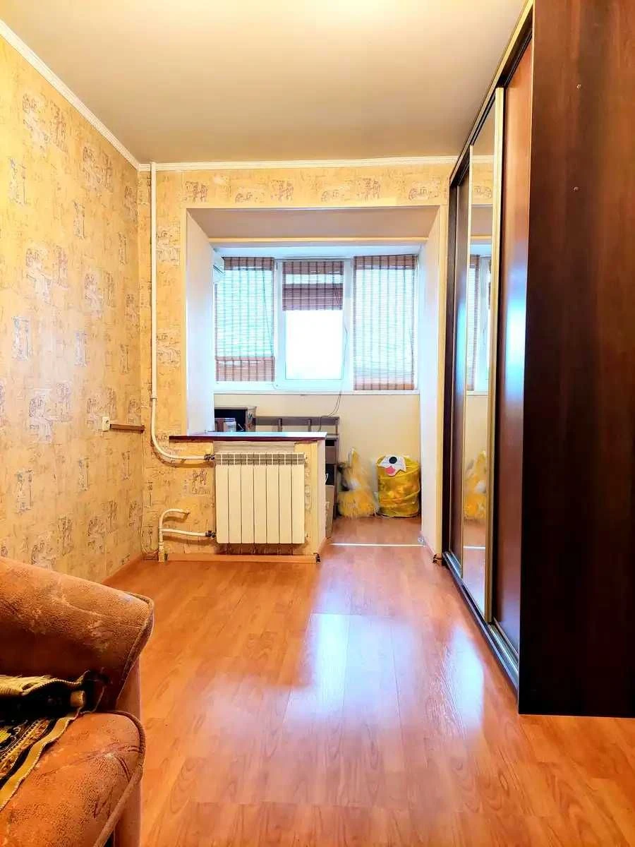 Продаж 3-кімнатної квартири на вул. Євгена Харченка, 65