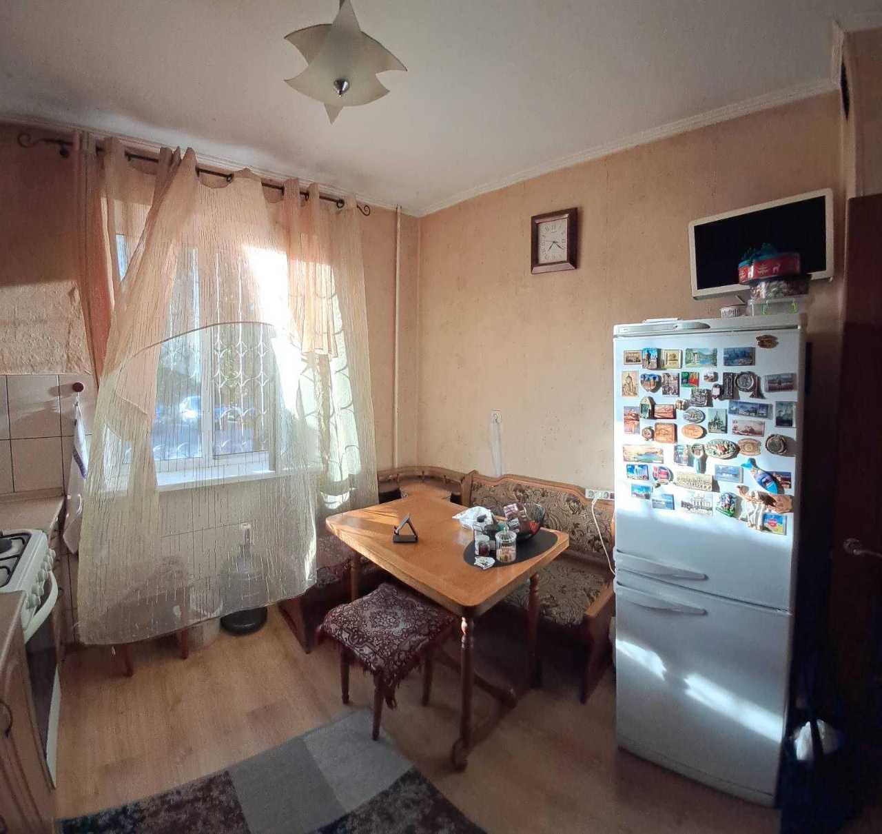Продам 3 кімнатну квартиру на вул. Вербицького 11
