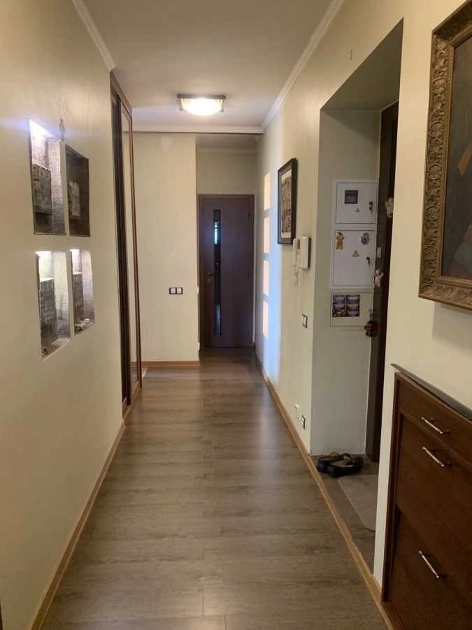 Sale of a 3-room apartment 73 m², Valery Lobanovskyi about