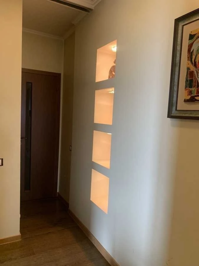 Sale of a 3-room apartment 73 m², Valery Lobanovskyi about