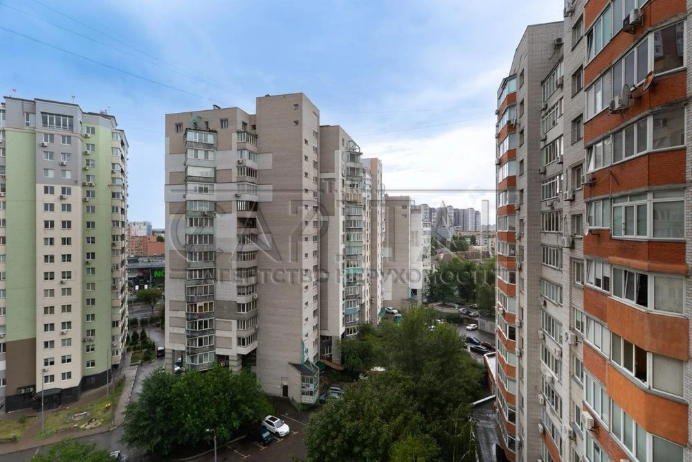 Продаж 1к Токарева(Вузівська)5, будинок 2000р, держ. Програм