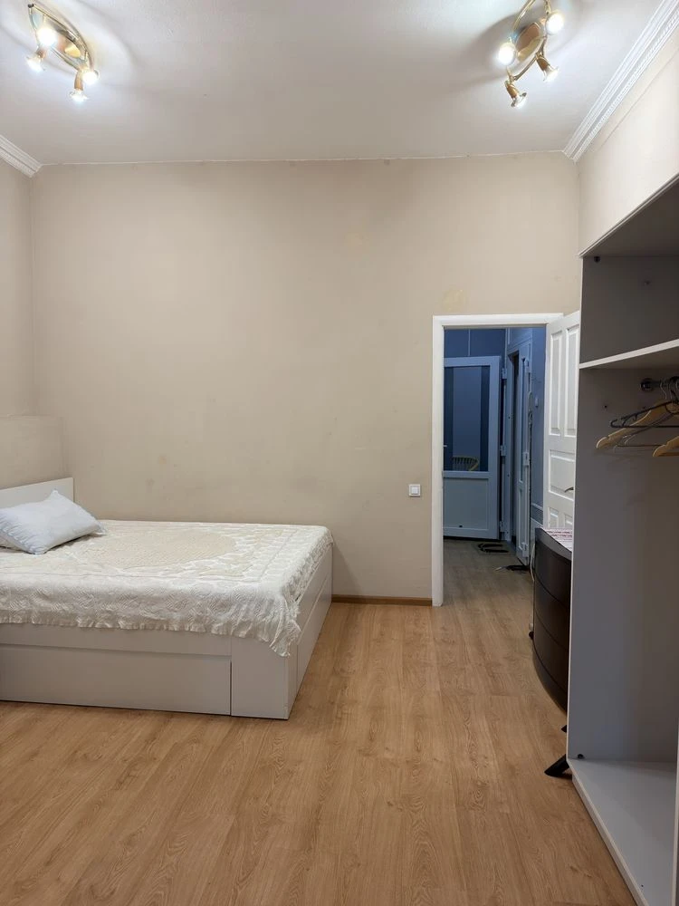 Продаж 3к квартири, вул. Шота Руставелі, 20-Б, 95,3 кв.м.