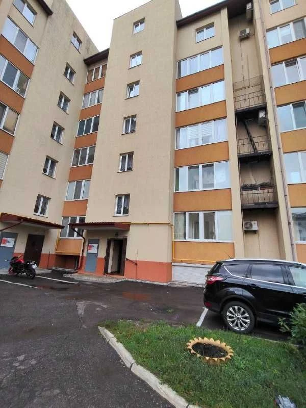 Продам 2 км. квартиру з автономним опаленням і дизайнерським