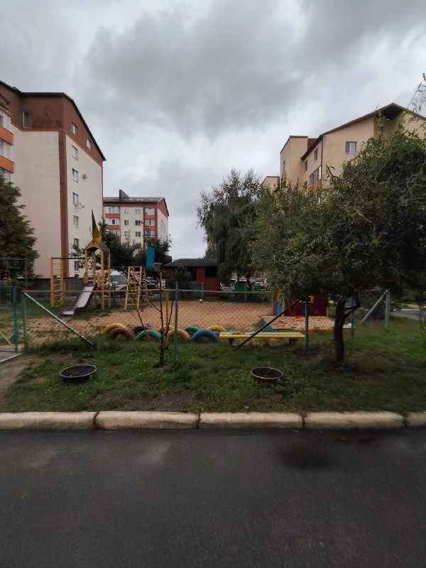 Продам 2 км. квартиру з автономним опаленням і дизайнерським