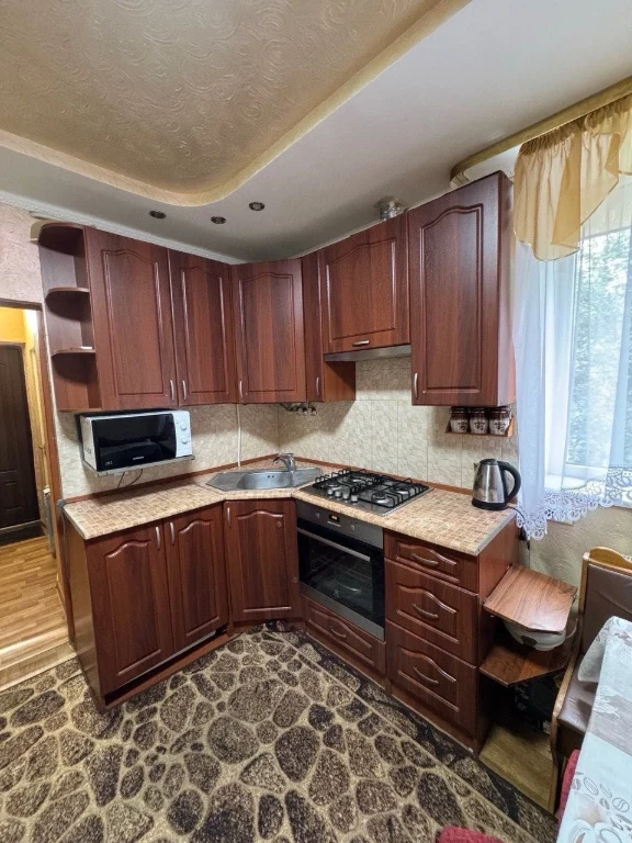 Продам двокімнатну квартиру по вулиці. Пересопницька 134 а 3