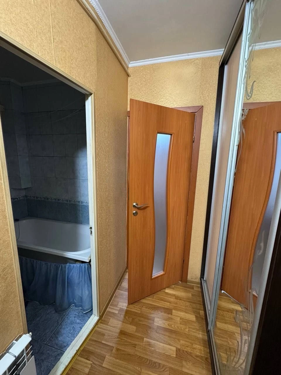 Продам двокімнатну квартиру по вулиці. Пересопницька 134 а 3