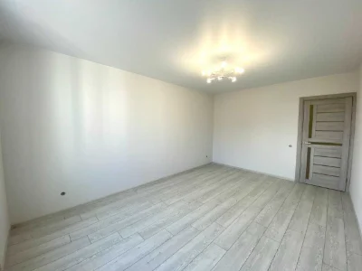 Продам квартиру в районі Чайки новобудова